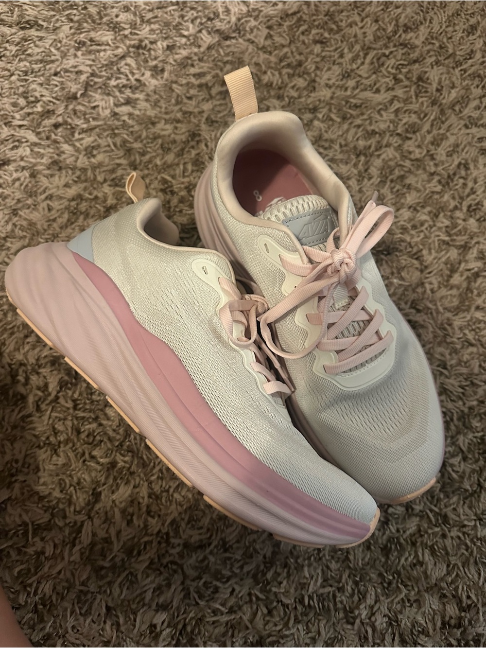 Women’s athletic sneaker